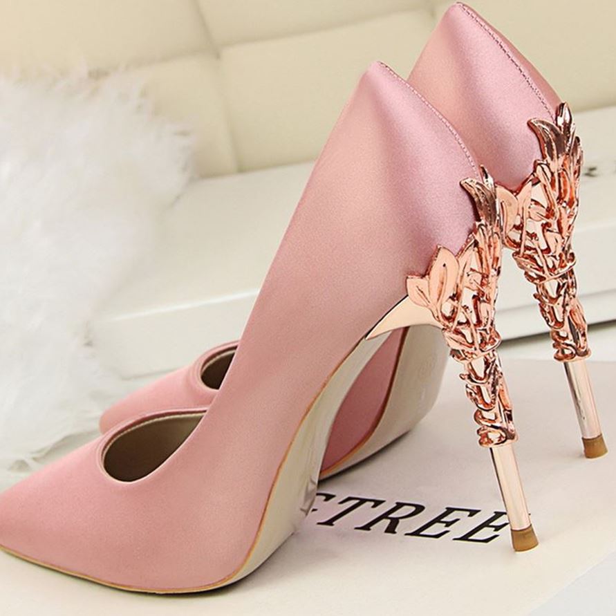 Female host bridesmaid stiletto pointed wedding shoes