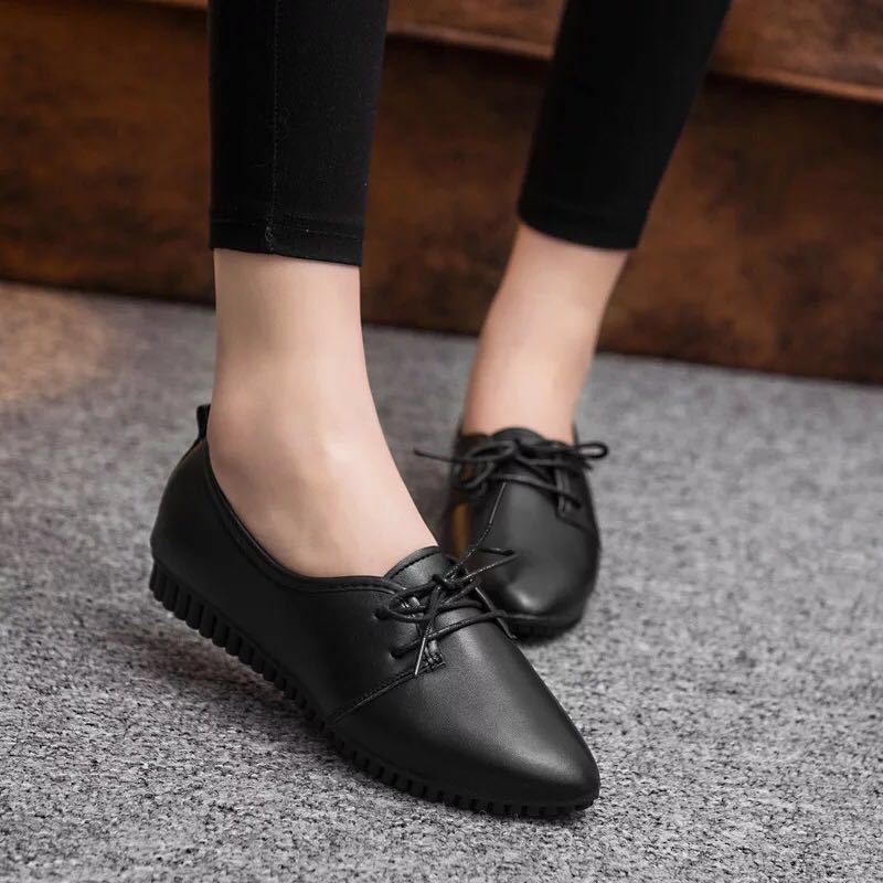 Spring and autumn new small white shoes female with pointed peas shoes comfortable massage shallow mouth nurse work shoes