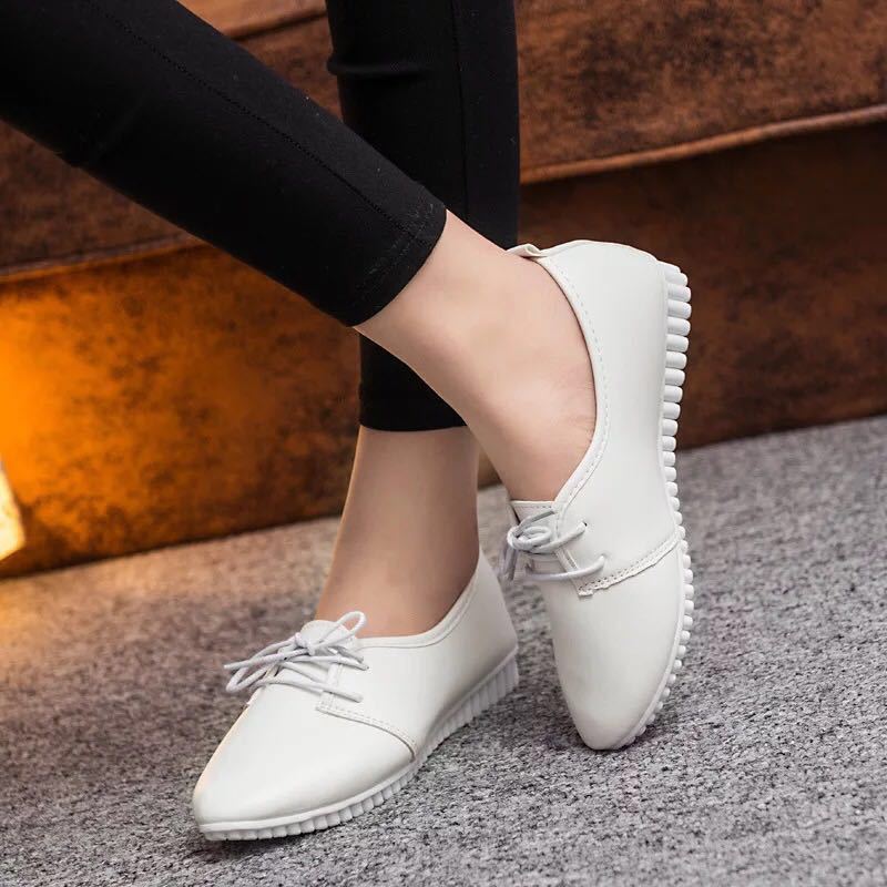 Spring and autumn new small white shoes female with pointed peas shoes comfortable massage shallow mouth nurse work shoes