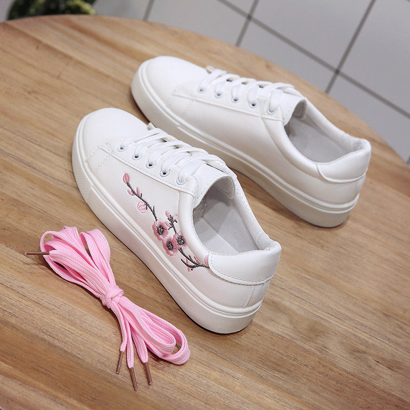 New Street Style Small White Shoes Female Student Embroidered Flat Sneakers