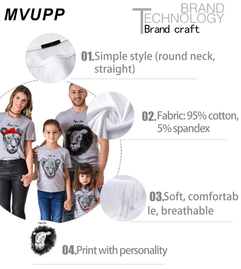 Round Neck Short Sleeves, A Family Of Four Loose Version